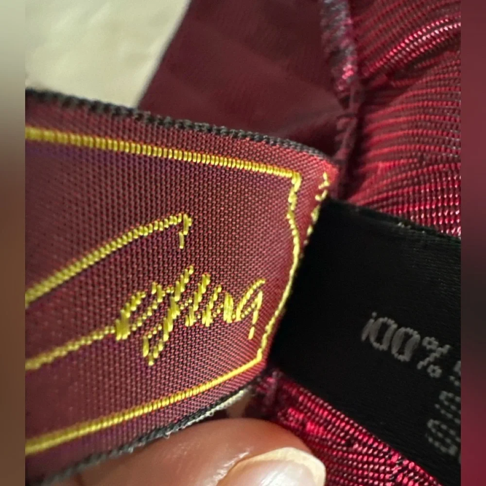 Tino Cojura - Vintage Red‎ Lightweight Scarf with Soft Texture